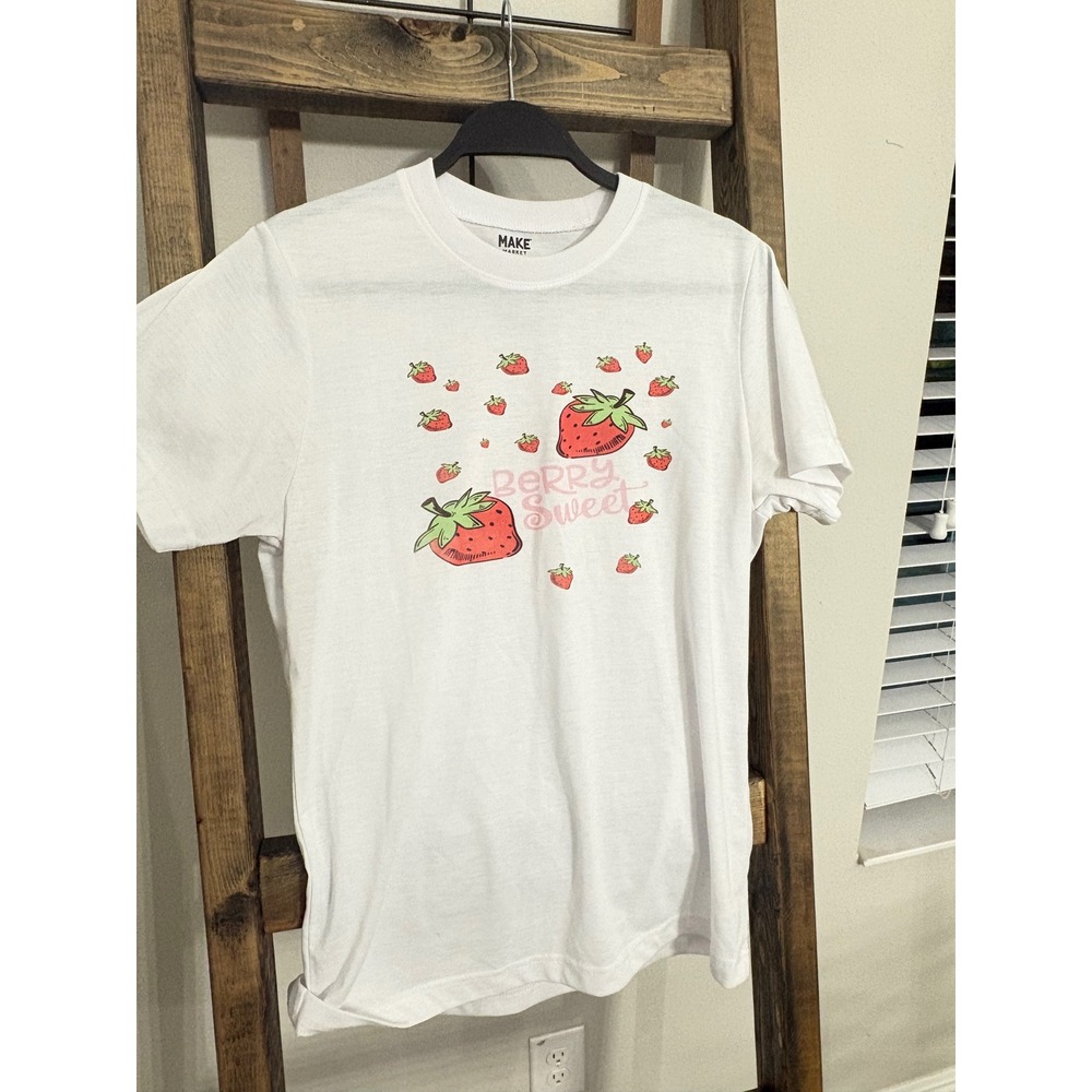 Make Market Berry Sweet Strawberry Graphic Tee White Short Sleeve Shirt Medium